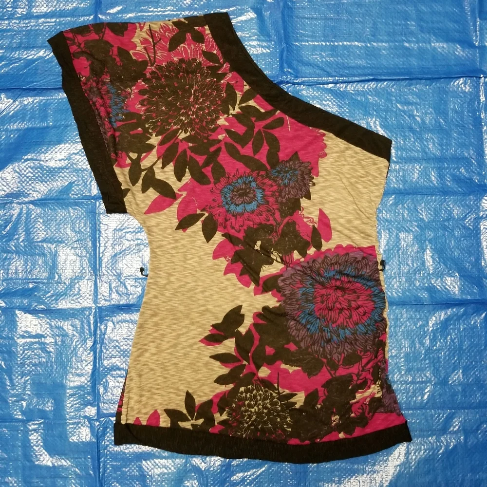 🍭🎄Le Chateau vintage Y2K off shoulder top with floral print - Picture 3 of 5